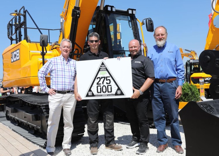 275000-jcb
