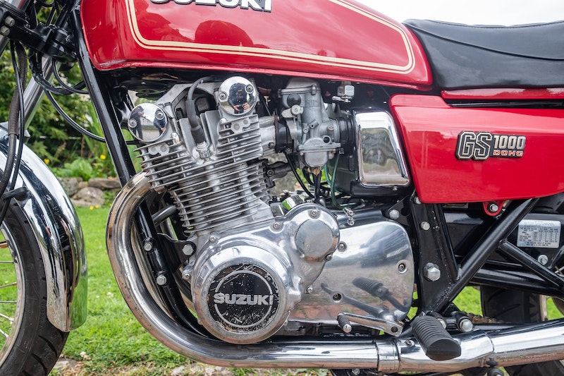 Suzuki GS1000 Engine